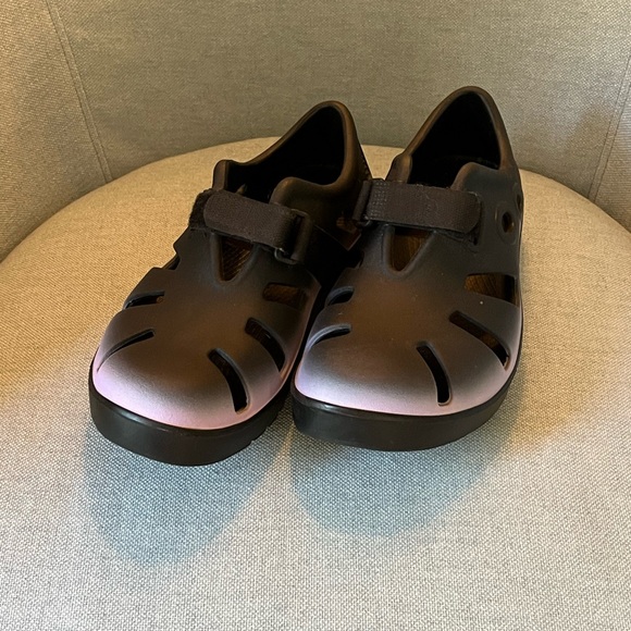 Oofos Oocando Recovery Sandal - Picture 2 of 8